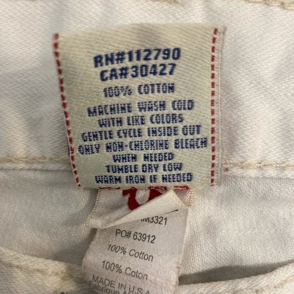 True Religion Men’s Shorts/SOLD - Picture 3 of 5